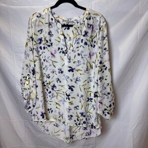 Daniel Rainn Blurred Floral V-Neck Top with 3/4 Tab Sleeves